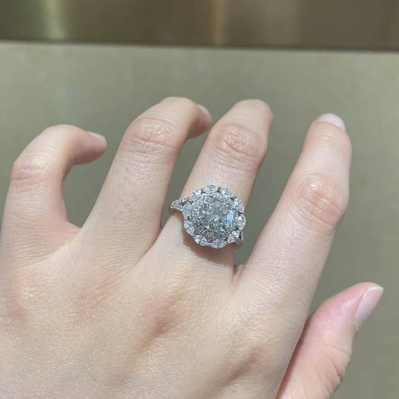 豪华圆包女戒S925银镀白金定制选款主石莫桑钻2.0ct/副石高碳钻